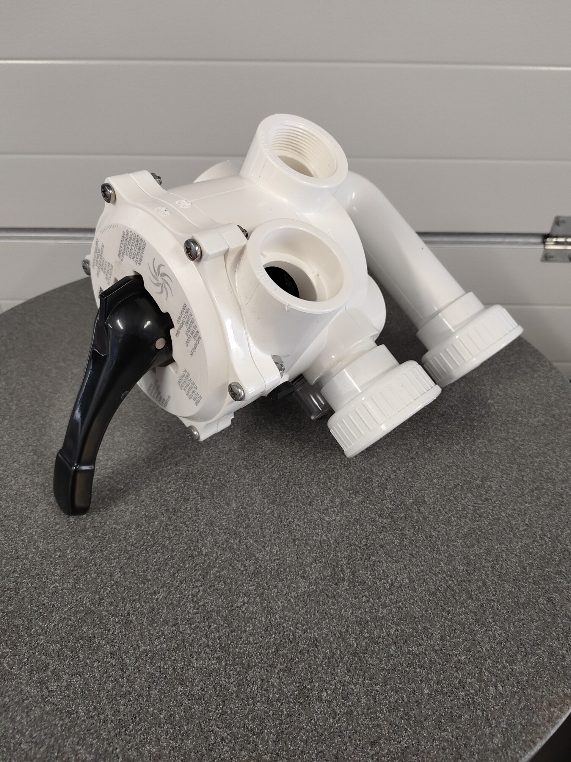 Speck 6 Wege-Ventil Badumat, verrohrt 1 /2" PVC Weiss